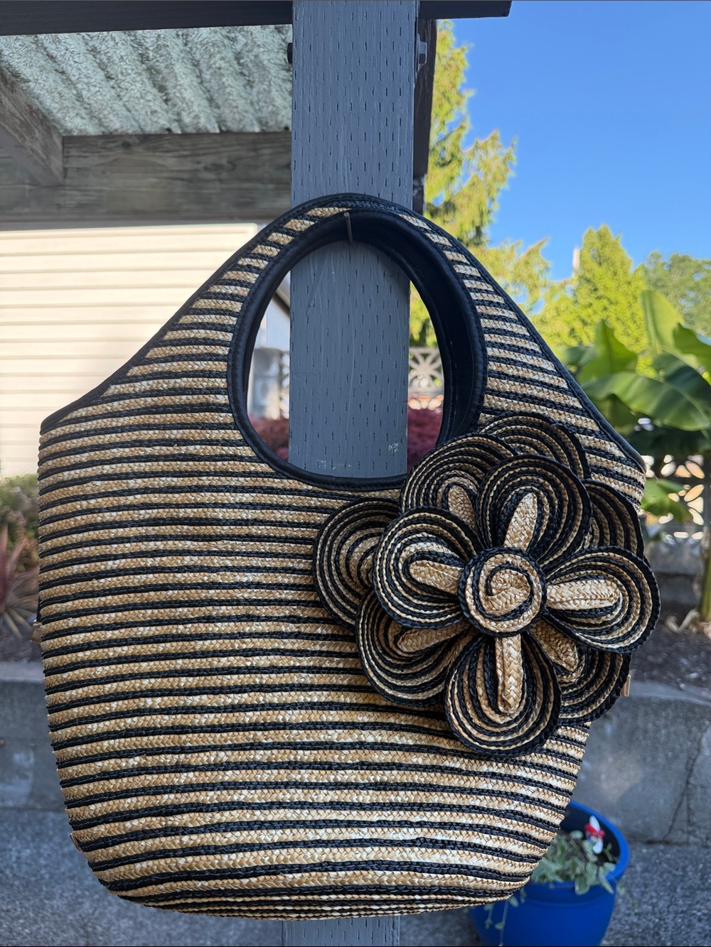 Kate Spade Lawn Party- Woven Straw Flower Tote Bag - Black & Natural